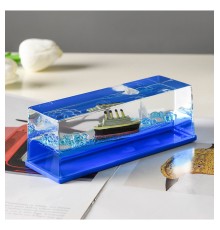 Mavi Su Akvaryum Şişe Şeklinde Batmayan Titanik Gemi